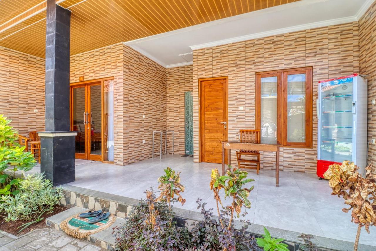 Nibugi Guest House Toyapakeh Exterior photo